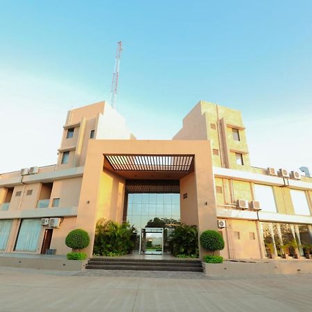 Club Heaven Palanpur Exterior foto