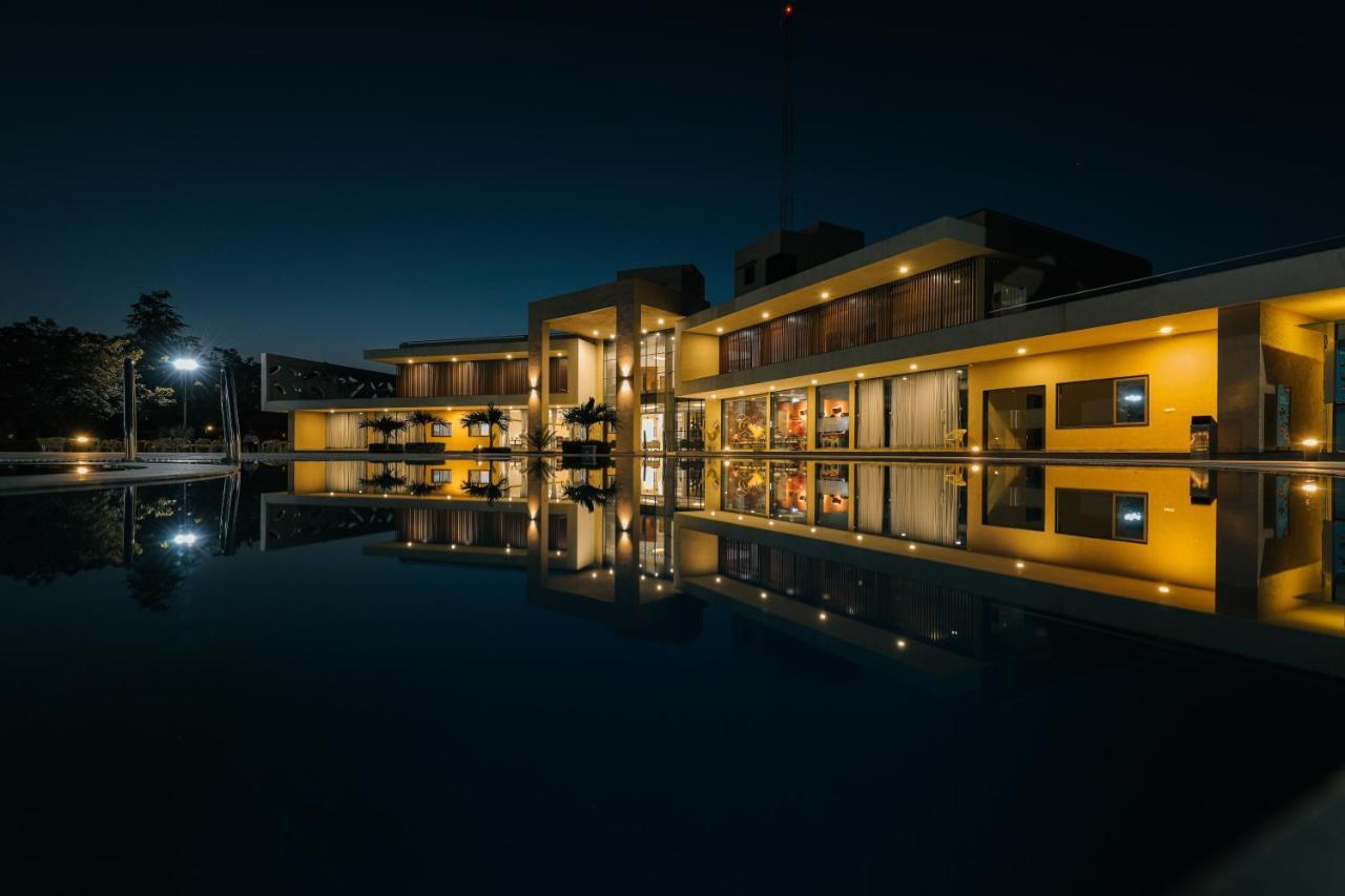 Club Heaven Palanpur Exterior foto