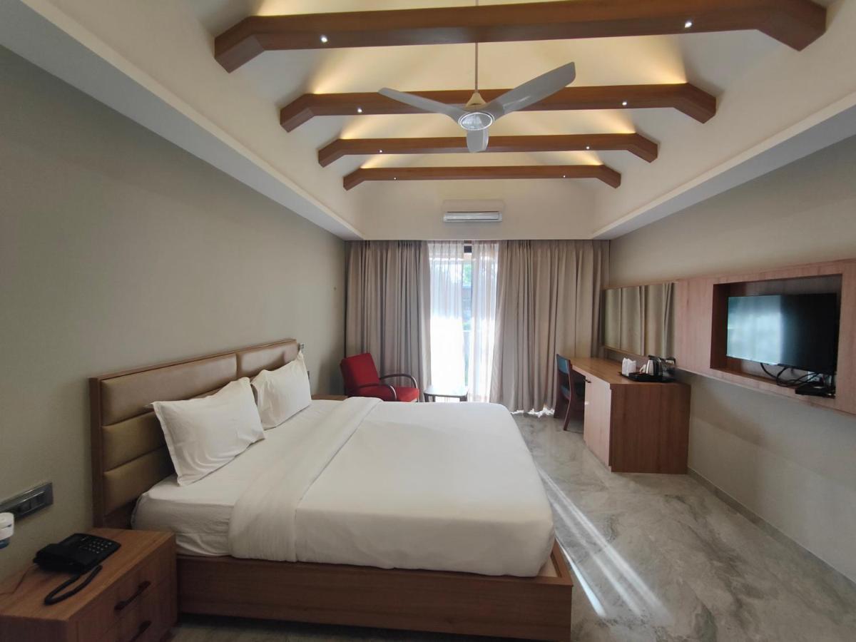 Club Heaven Palanpur Exterior foto
