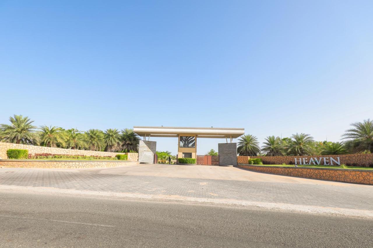 Club Heaven Palanpur Exterior foto