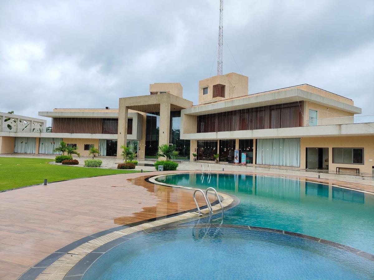 Club Heaven Palanpur Exterior foto